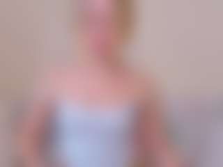 Kathrynn18's Live Sex Cam Show