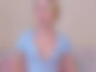 Kathrynn18's Live Sex Cam Show