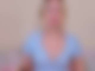 Kathrynn18's Live Sex Cam Show