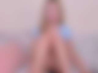 Kathrynn18's Live Sex Cam Show