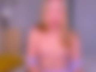 Kathrynn18's Live Sex Cam Show