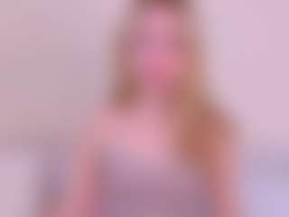 Kathrynn18's Live Sex Cam Show