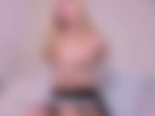 Kathrynn18's Live Sex Cam Show