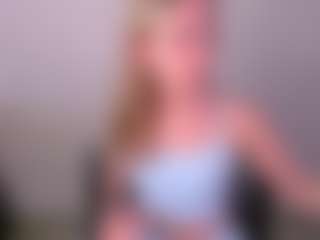 Live cam show with Kathrynn18 - Blonde Hair Teen (18+) on Dolls Live