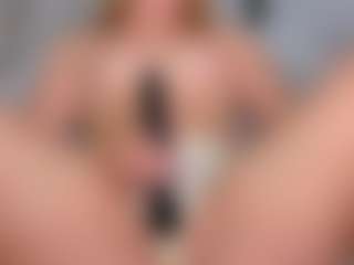 Kathrynn18's Live Sex Cam Show