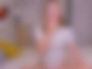 Kathrynn18's Live Sex Cam Show