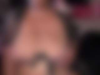 Live cam show with MeetSouthernPeach - Black on Dolls Live