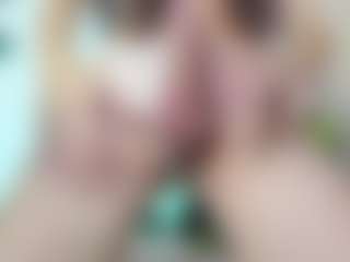 Chloeygreey's Live Sex Cam Show