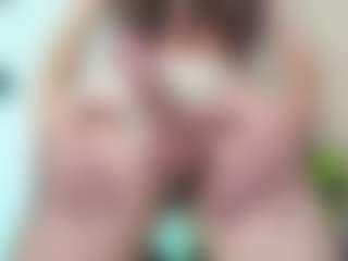 Chloeygreeyのライブセックスチャットショー