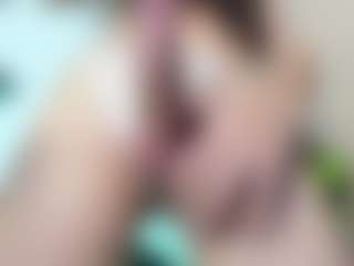 Live cam show with Chloeygreey - Cumshot on infinitiblacc.com