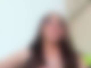 Live cam show with Chloeygreey - Green Eyes on Camsoda