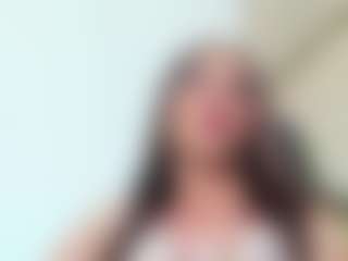Live cam show with Chloeygreey - Spank on madthumbs