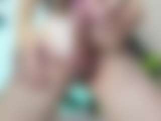 Chloeygreey's Live Sex Cam Show