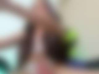 Live cam show with Chloeygreey - Average on Free Soda