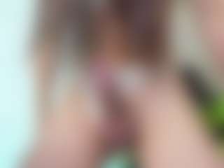 Live cam show with Chloeygreey - Dirty Talk on pussylord.com