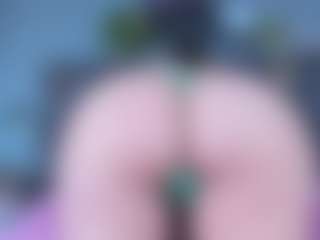 DulceAurora1 MILF webcam performer live streaming