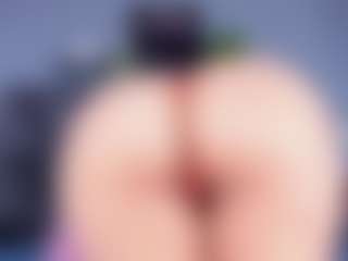 Live cam show with DulceAurora1 - Smoking on UwU Esports