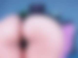 Live cam show with DulceAurora1 - Fingering MILF on SxyPornLive