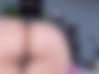 Live cam show with DulceAurora1 - Striptease on TastyBlacksLive