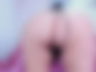 DulceAurora1 MILF webcam performer live streaming