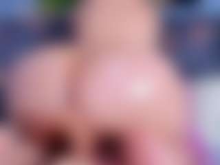 DulceAurora1 MILF webcam performer live streaming
