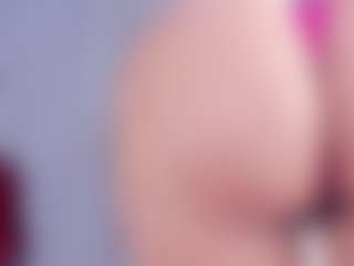 DulceAurora1 MILF webcam performer live streaming