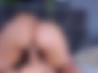 DulceAurora1 MILF webcam performer live streaming