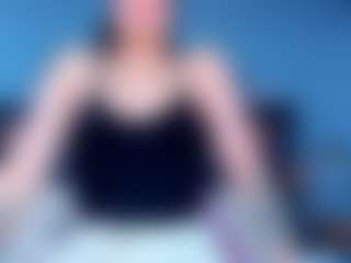 Live cam show with DulceAurora1 - Brown Hair MILF on TeamSkeetLive