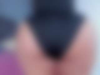 Live cam show with DulceAurora1 - Brown Hair on livesuperchat.net