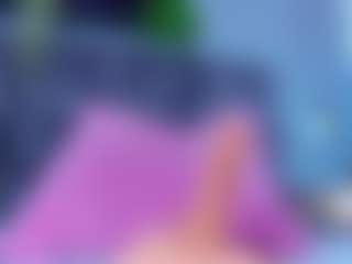 Live cam show with DulceAurora1 - Brown Hair on Mixed Magazine Live