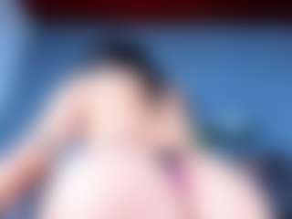 Live cam show with DulceAurora1 - Public MILF on Milf Play