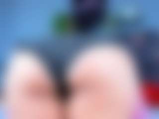 Live cam show with DulceAurora1 - Facial Piercings on studioflirtlive.com