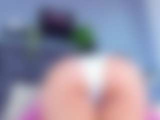 Live cam show with DulceAurora1 - Fingering MILF on Camsoda