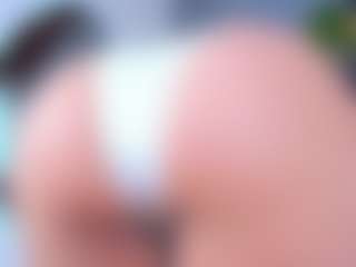 Live cam show with DulceAurora1 - Brown Hair MILF on Camsoda