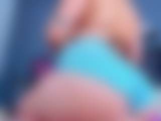 DulceAurora1 MILF webcam performer live streaming