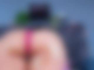 DulceAurora1 MILF webcam performer live streaming