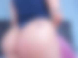 Live cam show with DulceAurora1 - Tease on Milfs Live