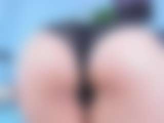 Live cam show with DulceAurora1 - Public MILF on Camsoda