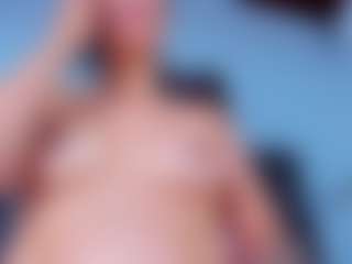 Live cam show with DulceAurora1 - Brown Hair Petite on sexylive.show