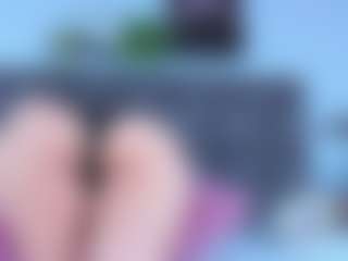 Live cam show with DulceAurora1 - Brown Hair on CamSodaAdn