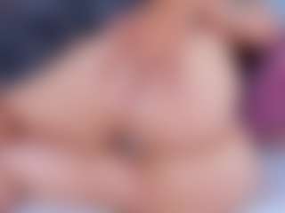 Live cam show with DulceAurora1 - Petite MILF on TastyBlacksLive