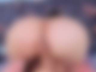 Live cam show with DulceAurora1 - Brown Hair MILF on Camsoda