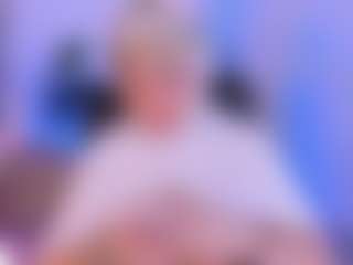 Live cam show with Kithana-jazmin - Petite on livesuperchat.net