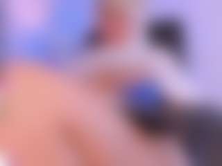 Live cam show with Kithana-jazmin - Blonde Hair Teen (18+) on Soda Cam