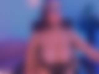 Live cam show with Kithana-jazmin - Petite on Camming Site