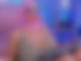 Live cam show with Kithana-jazmin - Nipple Piercings on googirlz