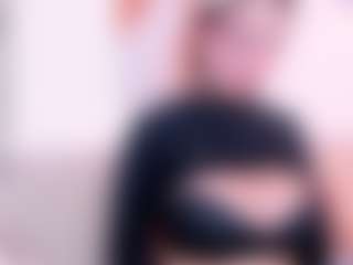 Live cam show with Kithana-jazmin - Blonde Hair Amateur on intimatelivegirls.com
