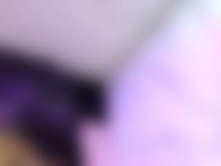 Live cam show with Kendal77 - Shaved on livesuperchat.net