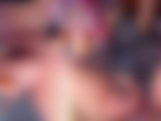 Live cam show with BellyRouse - Flashing on Fit Hotties