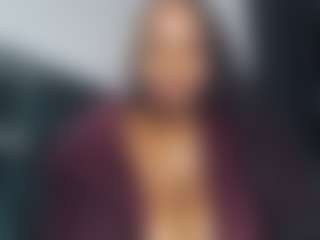 Live cam show with sexybree22 - Curvy on Milfs Live